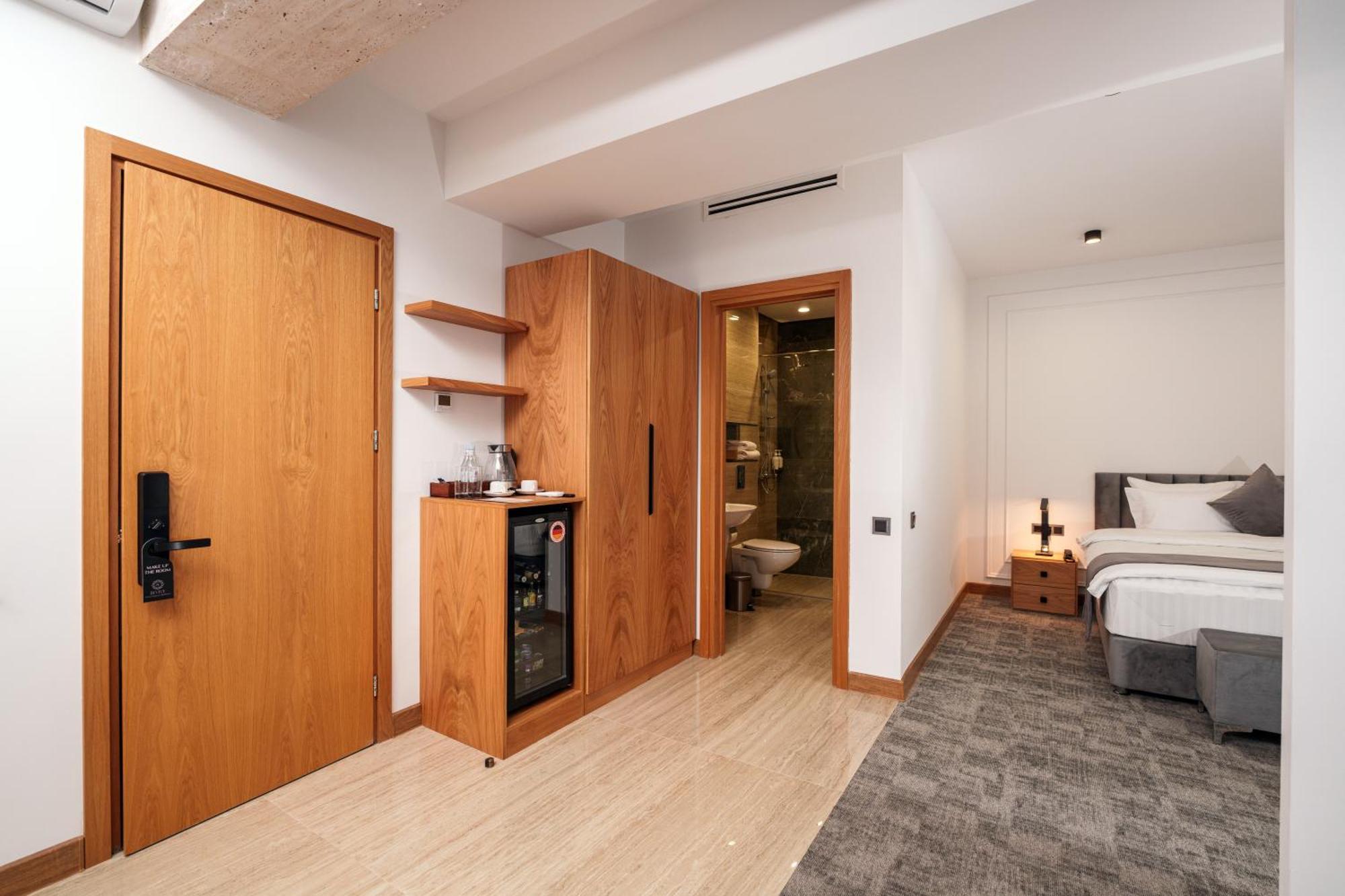 Revive Boutique Hotel Ереван Стая снимка