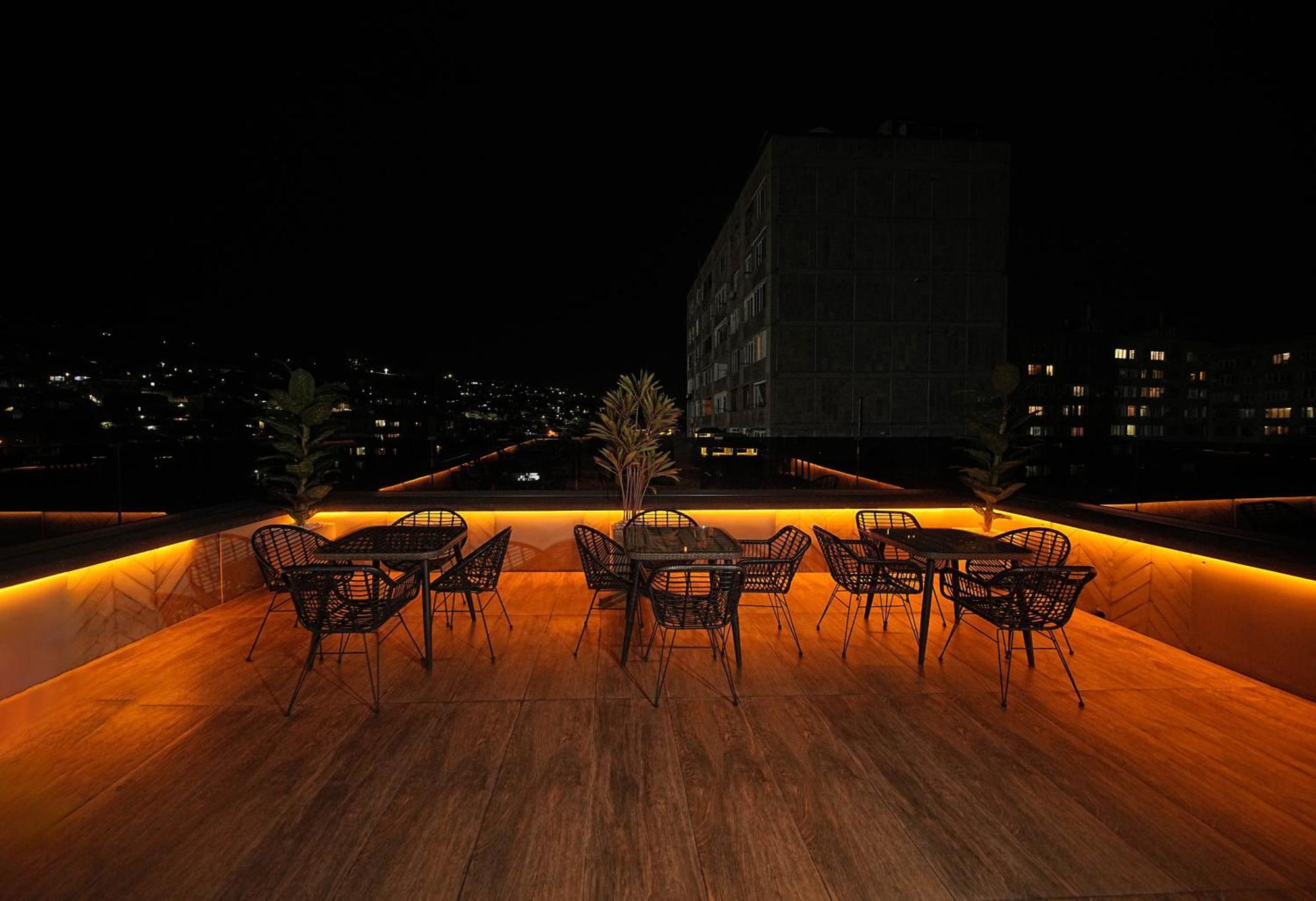 Revive Boutique Hotel Ереван Екстериор снимка